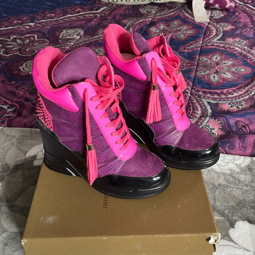 Sneaker boot wedges